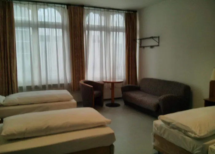Willy Frankfurt 3*